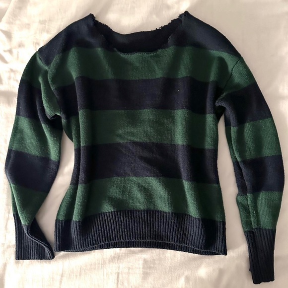 Brandy Melville Off-the shoulder Tate Sweater - Picture 1 of 2